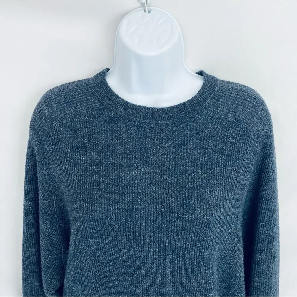 Jos. A. Bank Men’s Lightweight Knit Sweater Size Medium
